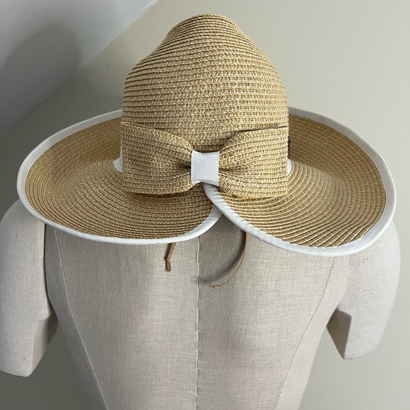 Sun-n-Sand Women's Tan Straw Sun Hat with White Trim and Bow Accent UPF 50 - Picture 3 of 6